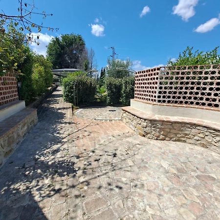 Spoleto By The Pool Guest House Екстериор снимка