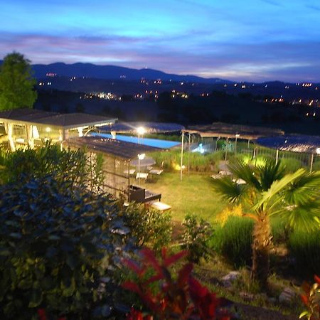 Spoleto By The Pool Guest House Екстериор снимка