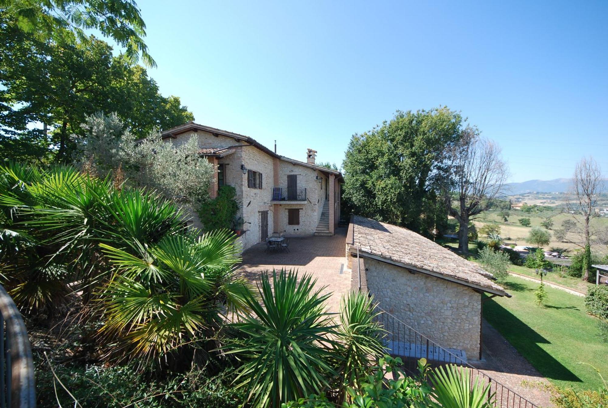 Spoleto By The Pool Guest House Екстериор снимка