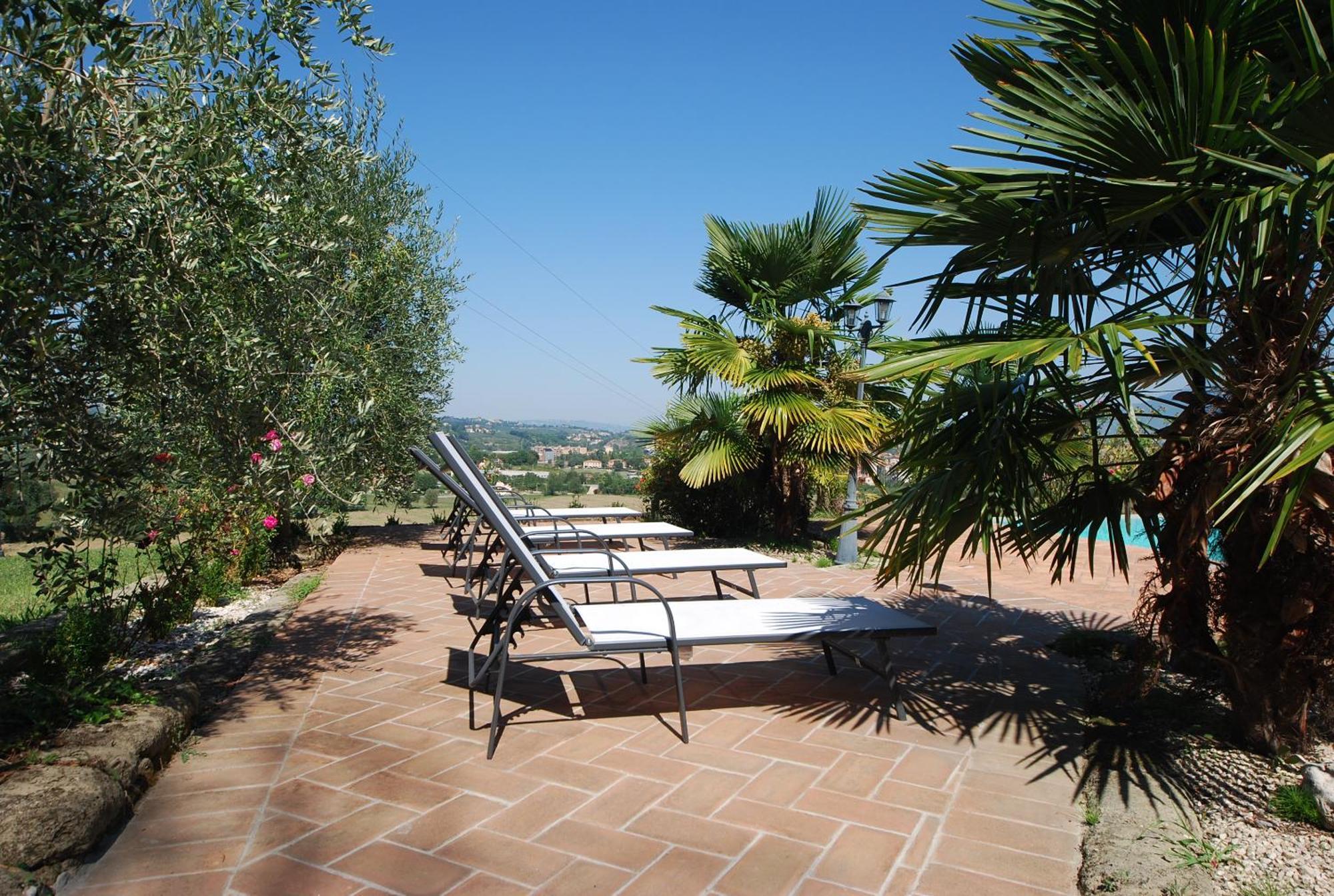 Spoleto By The Pool Guest House Екстериор снимка