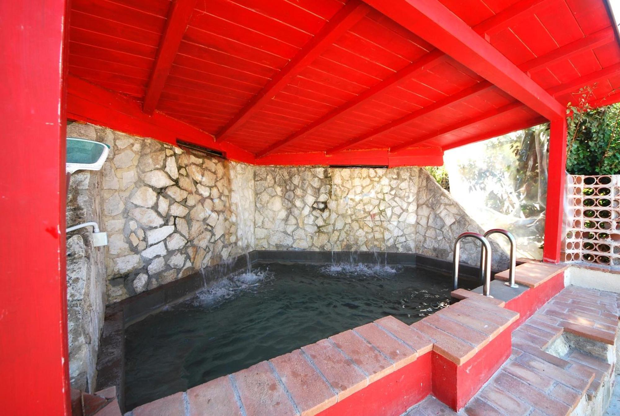 Spoleto By The Pool Guest House Екстериор снимка