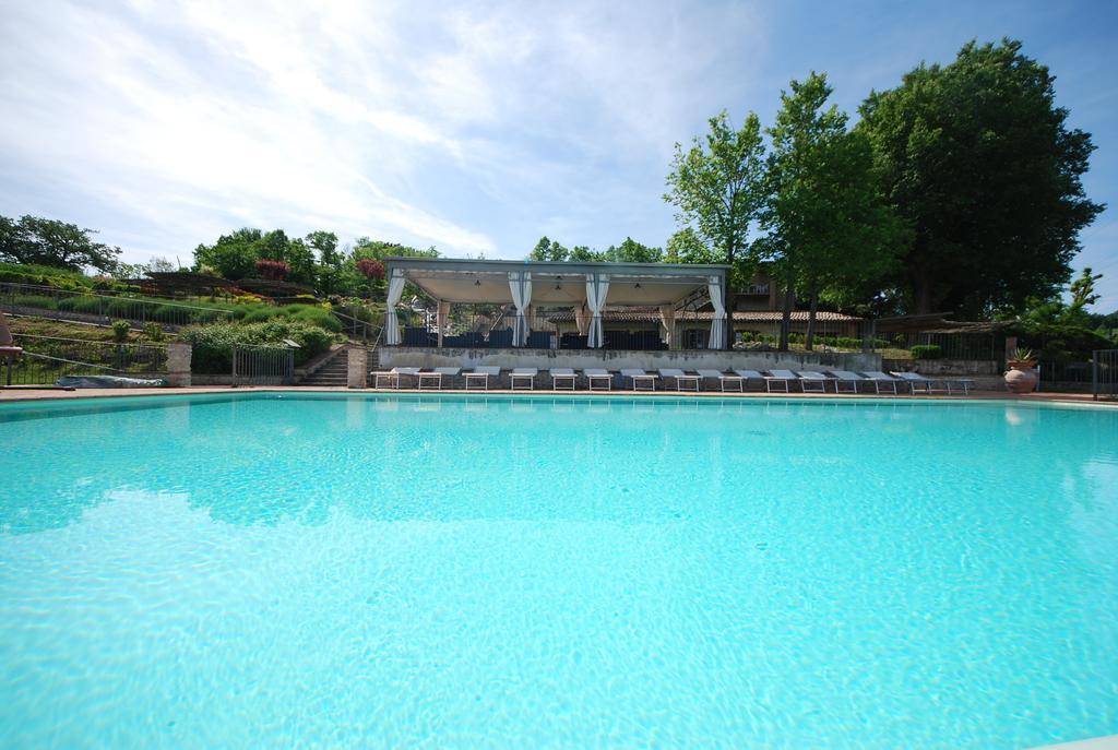 Spoleto By The Pool Guest House Екстериор снимка