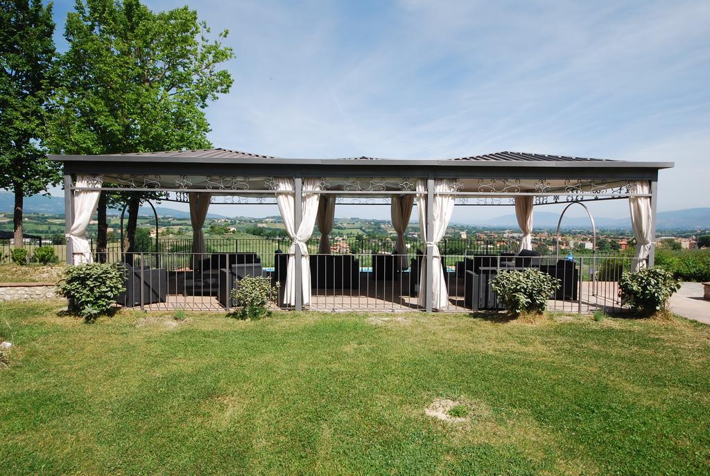 Spoleto By The Pool Guest House Екстериор снимка