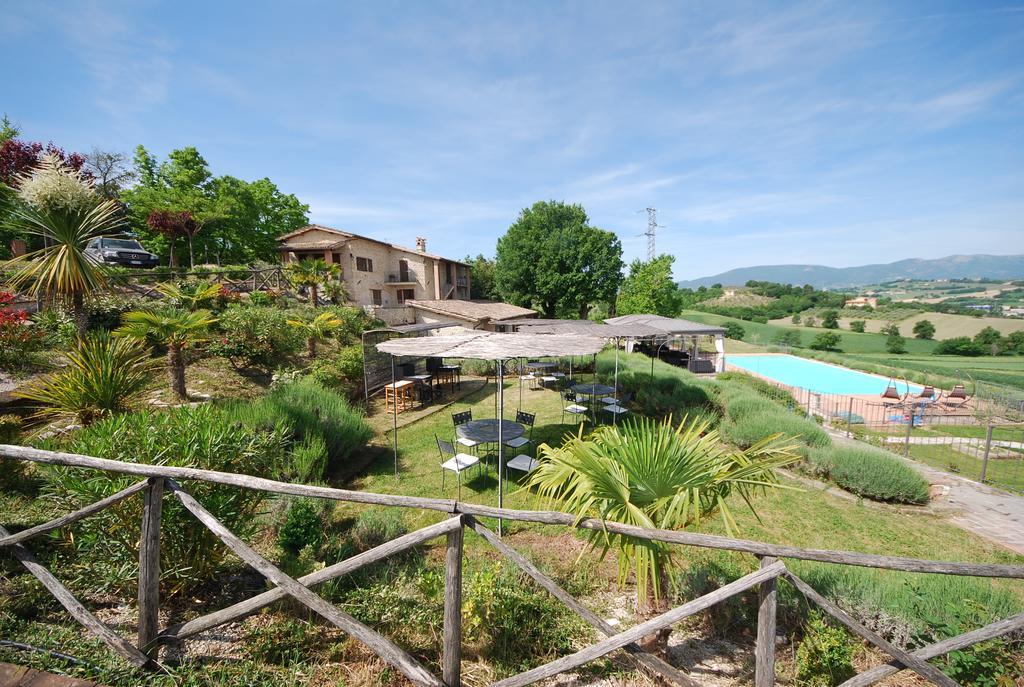 Spoleto By The Pool Guest House Екстериор снимка