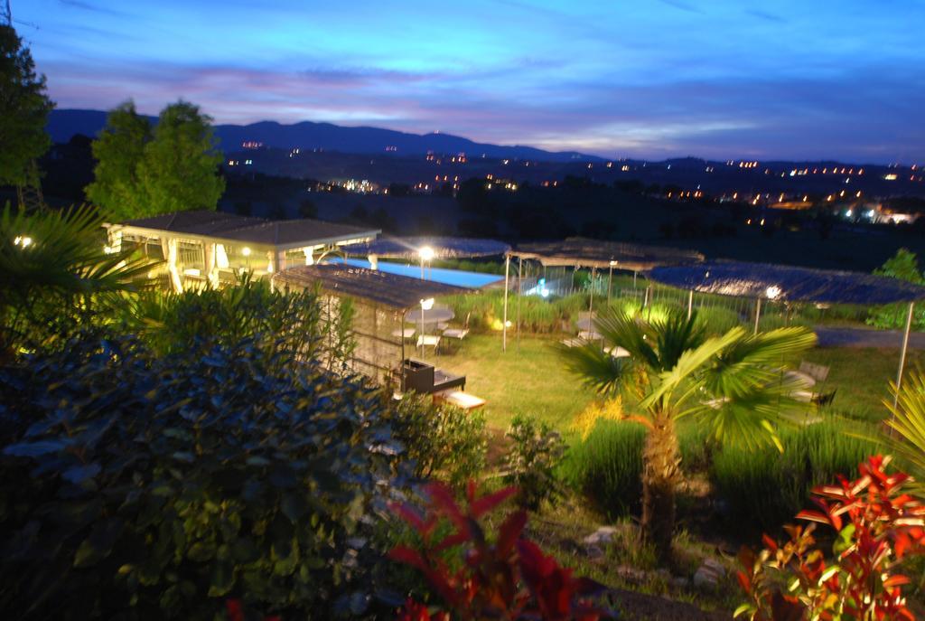 Spoleto By The Pool Guest House Екстериор снимка